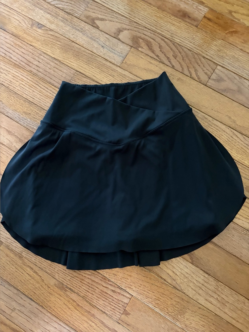 Halara Everyday SoftlyZero Airy Crossover tennis skirt